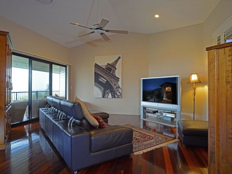 5 Ramada Place, Highland Park QLD 4211