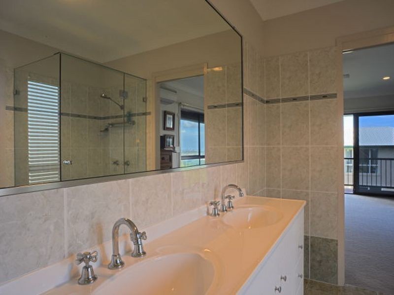 5 Ramada Place, Highland Park QLD 4211