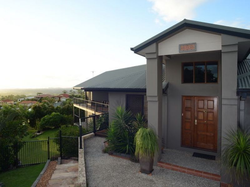 5 Ramada Place, Highland Park QLD 4211