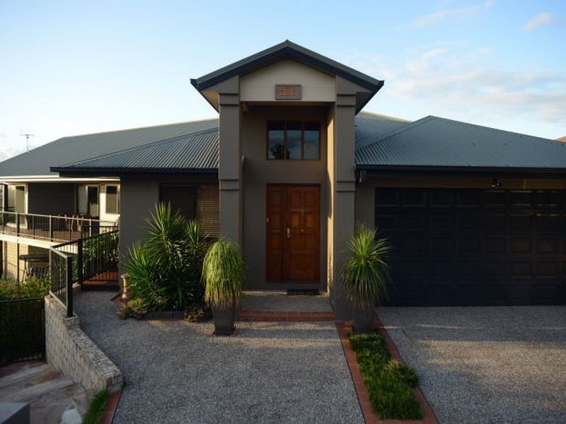 5 Ramada Place, Highland Park QLD 4211