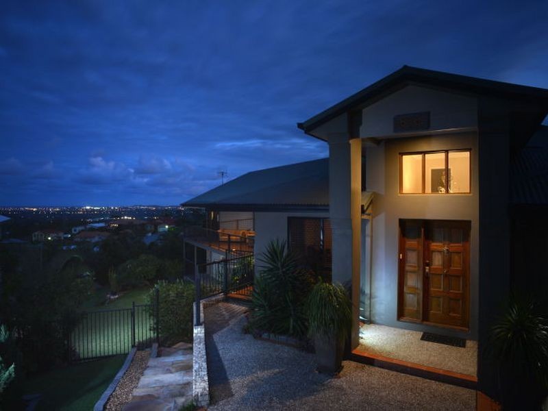 5 Ramada Place, Highland Park QLD 4211