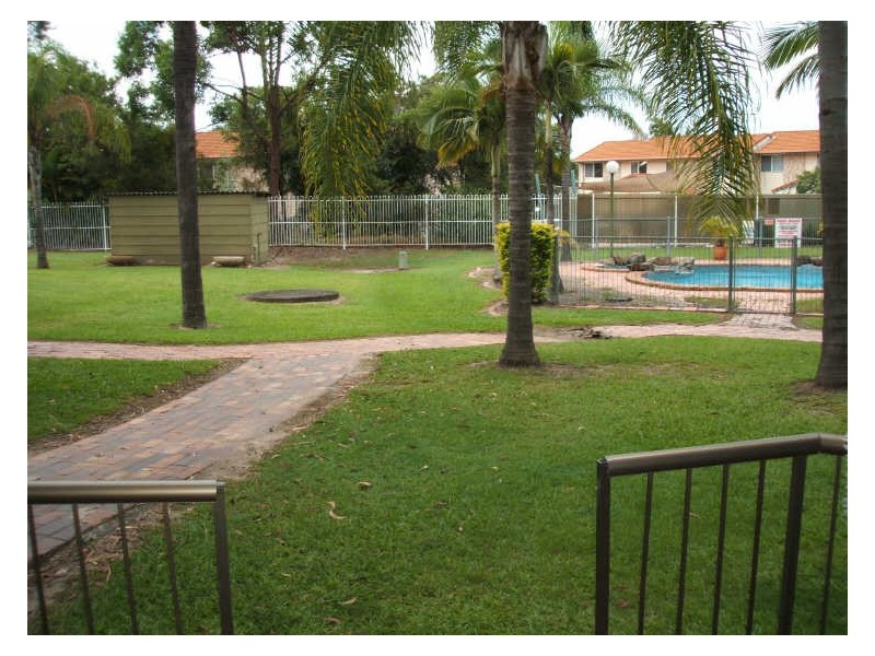 4/40a Murev Way, Carrara QLD 4211