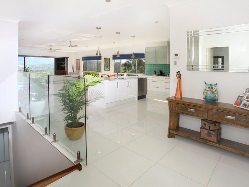 52 Tara Vista Boulevard, Highland Park QLD 4211