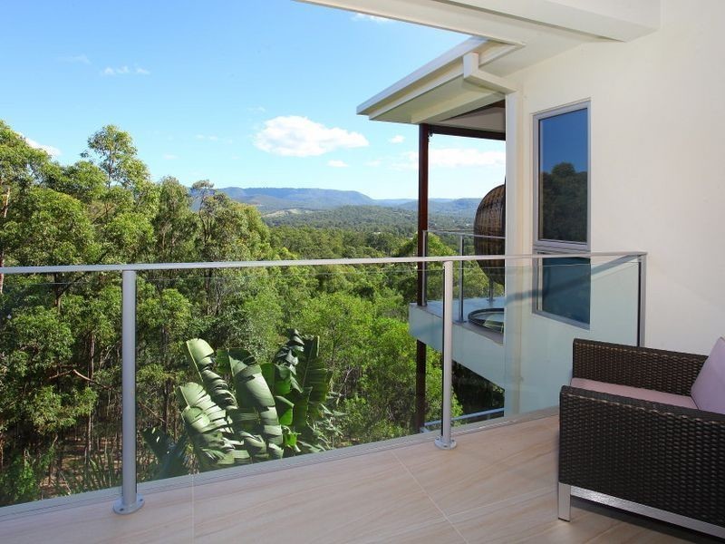 52 Tara Vista Boulevard, Highland Park QLD 4211