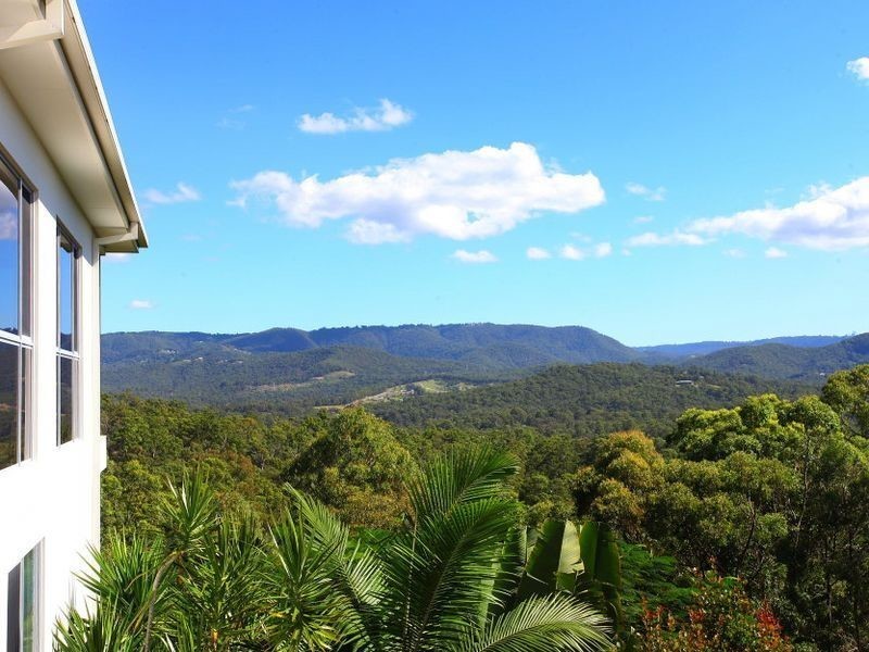 52 Tara Vista Boulevard, Highland Park QLD 4211