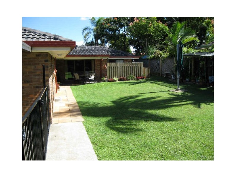 26 Bartlett Avenue, Nerang QLD 4211