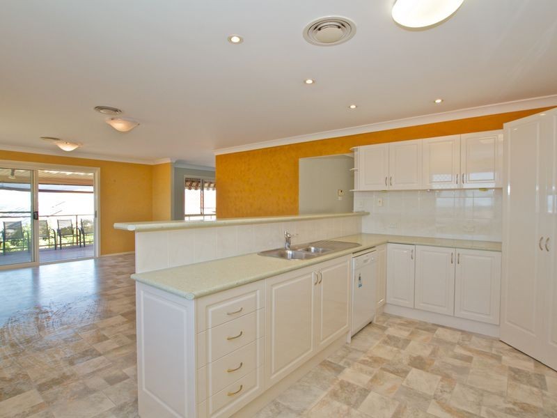 67 Armstrong Way, Highland Park QLD 4211