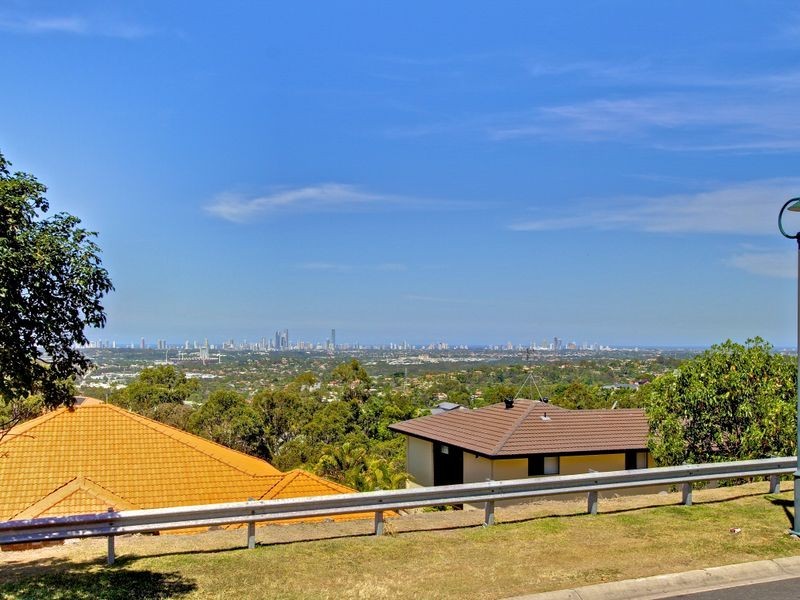67 Armstrong Way, Highland Park QLD 4211