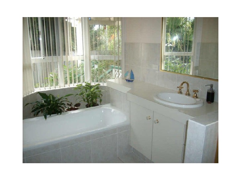 1 Brook Court, Nerang QLD 4211