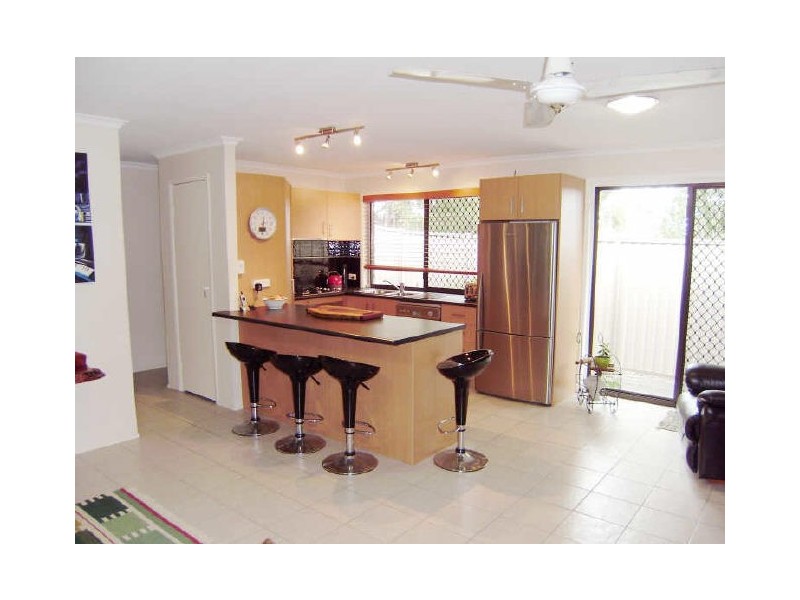2/37 Alexander Drive, Highland Park QLD 4211
