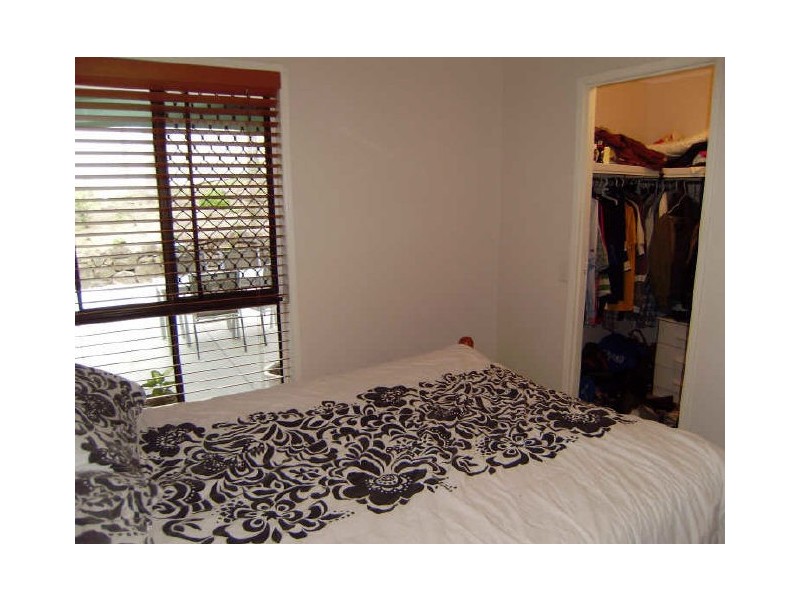 2/37 Alexander Drive, Highland Park QLD 4211