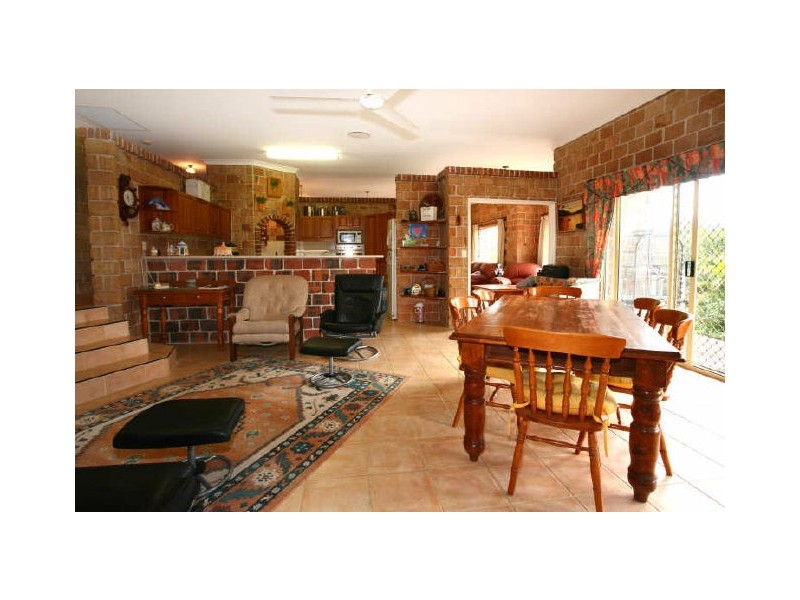 10 Lords Avenue, Mount Nathan QLD 4211