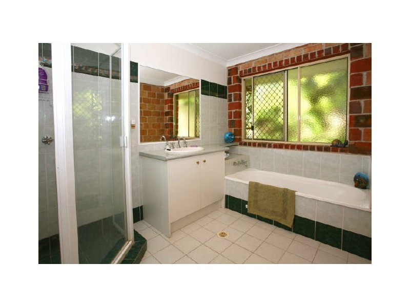 10 Lords Avenue, Mount Nathan QLD 4211