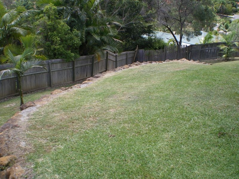 8 Nightingale Court, Highland Park QLD 4211