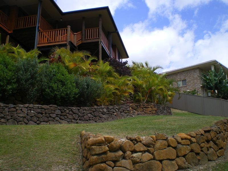 8 Nightingale Court, Highland Park QLD 4211