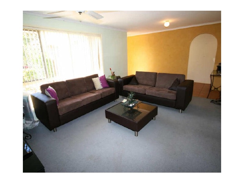 3 Issell Place, Highland Park QLD 4211