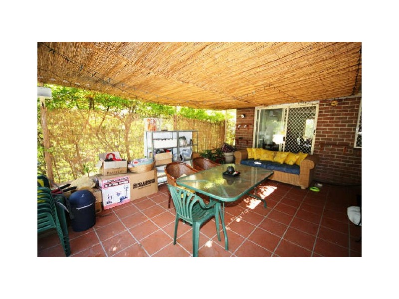 3 Issell Place, Highland Park QLD 4211