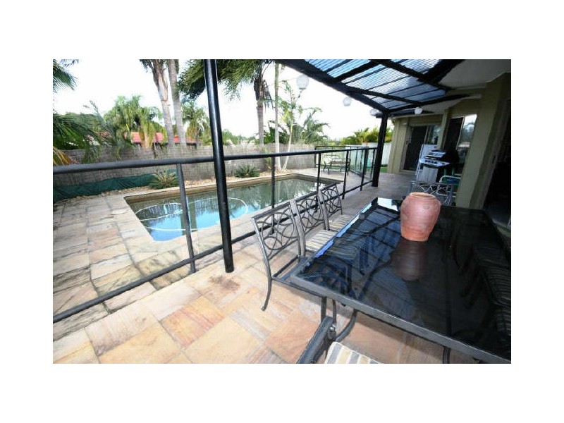 2 Rona Court, Merrimac QLD 4226