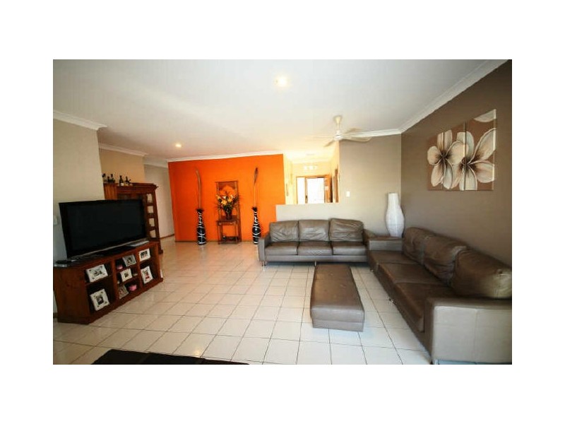 2 Rona Court, Merrimac QLD 4226