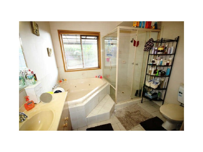 2 Rona Court, Merrimac QLD 4226