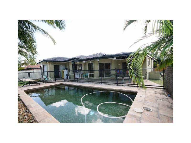 2 Rona Court, Merrimac QLD 4226