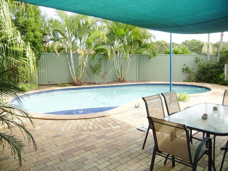 11 Burcott Court, Carrara QLD 4211