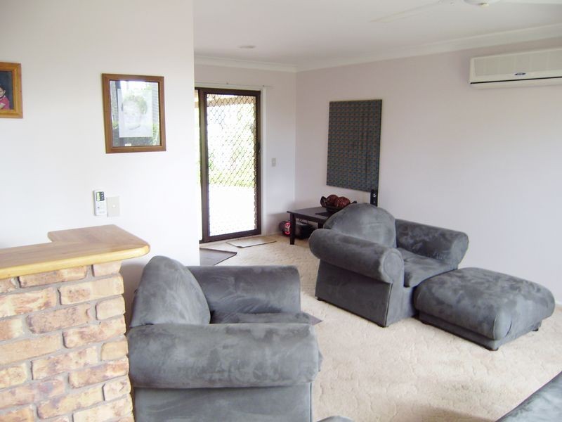 11 Burcott Court, Carrara QLD 4211