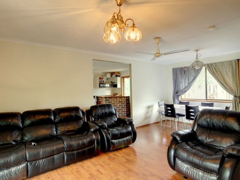 28 Pappas Way, Carrara QLD 4211