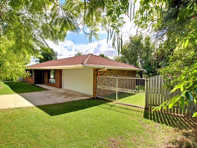 2 Issell Place, Highland Park QLD 4211