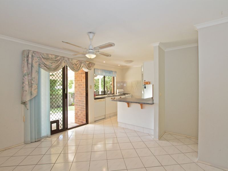 2 Issell Place, Highland Park QLD 4211