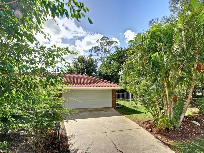 2 Issell Place, Highland Park QLD 4211