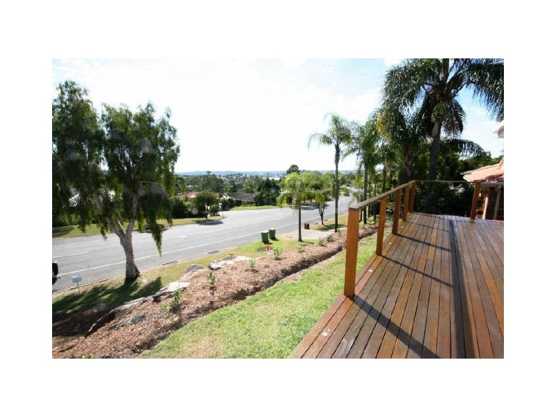 26 Kincaid Drive, Highland Park QLD 4211