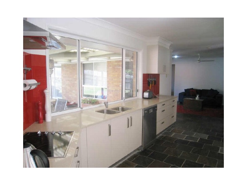 26 Kincaid Drive, Highland Park QLD 4211