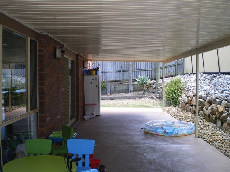 2 Aberdeen Court, Highland Park QLD 4211