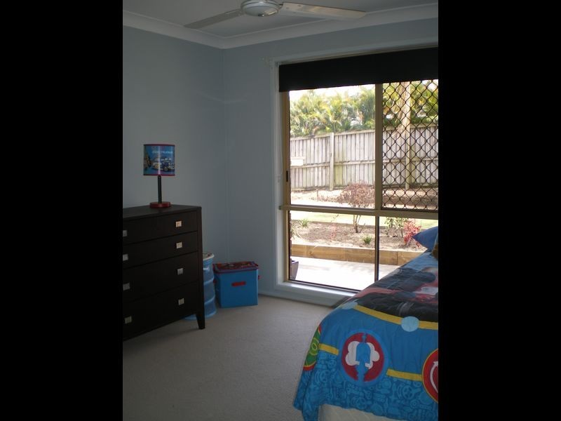 2 Aberdeen Court, Highland Park QLD 4211