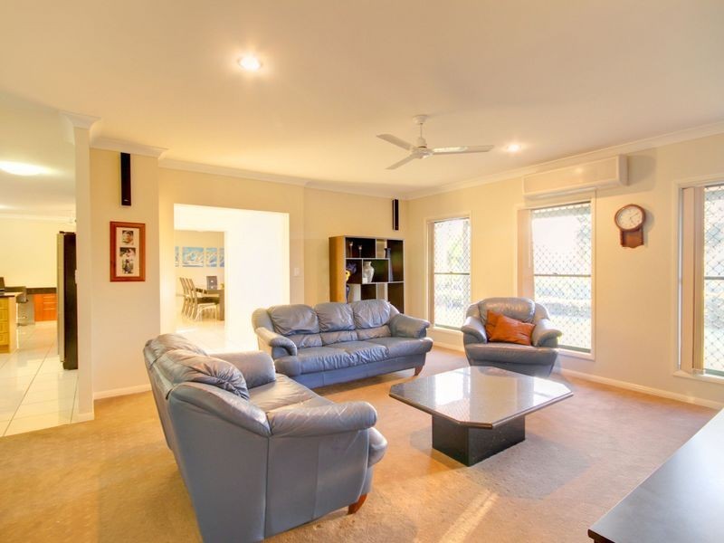 2 Pasture Place, Mount Nathan QLD 4211