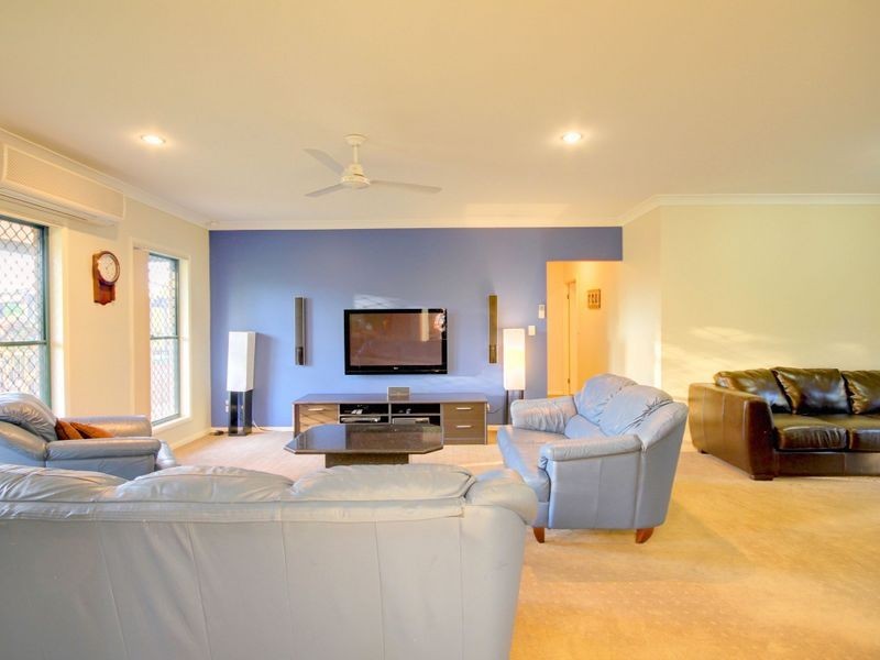 2 Pasture Place, Mount Nathan QLD 4211