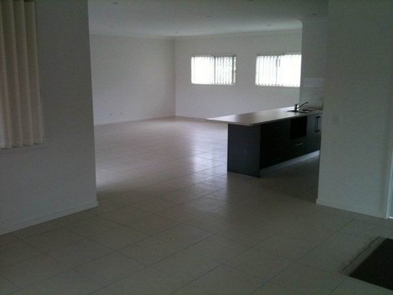 10 Wright Court, Upper Coomera QLD 4209