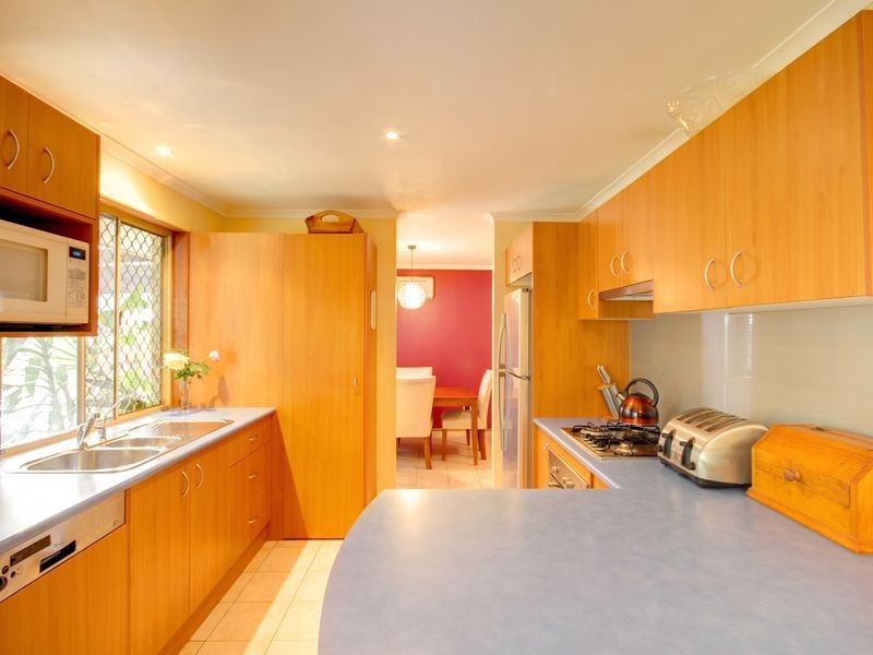 2 Marimar Place, Highland Park QLD 4211