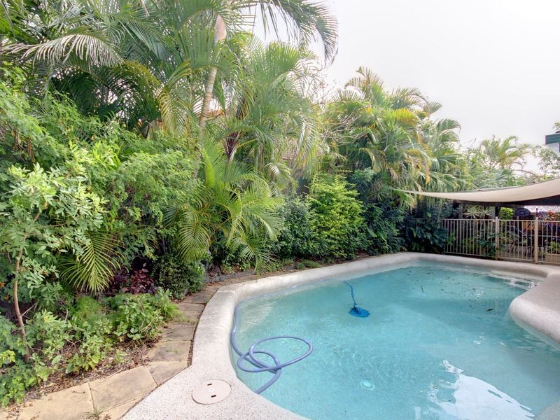 2 Marimar Place, Highland Park QLD 4211