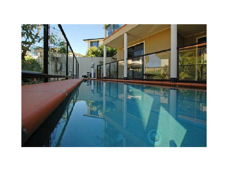5B Rivage Place, Highland Park QLD 4211
