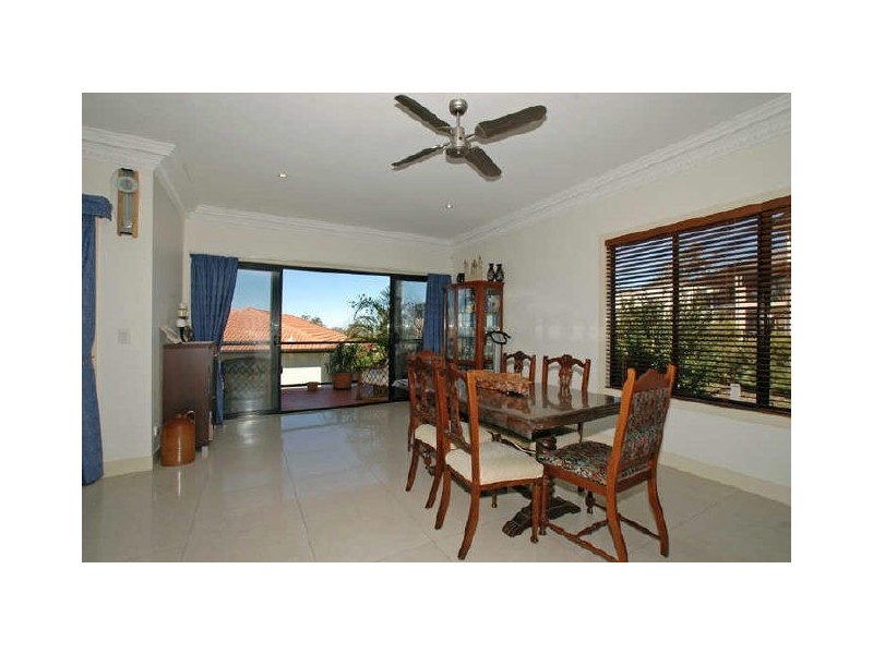 5B Rivage Place, Highland Park QLD 4211