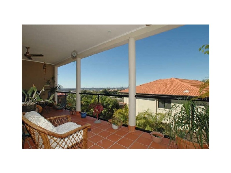 5B Rivage Place, Highland Park QLD 4211
