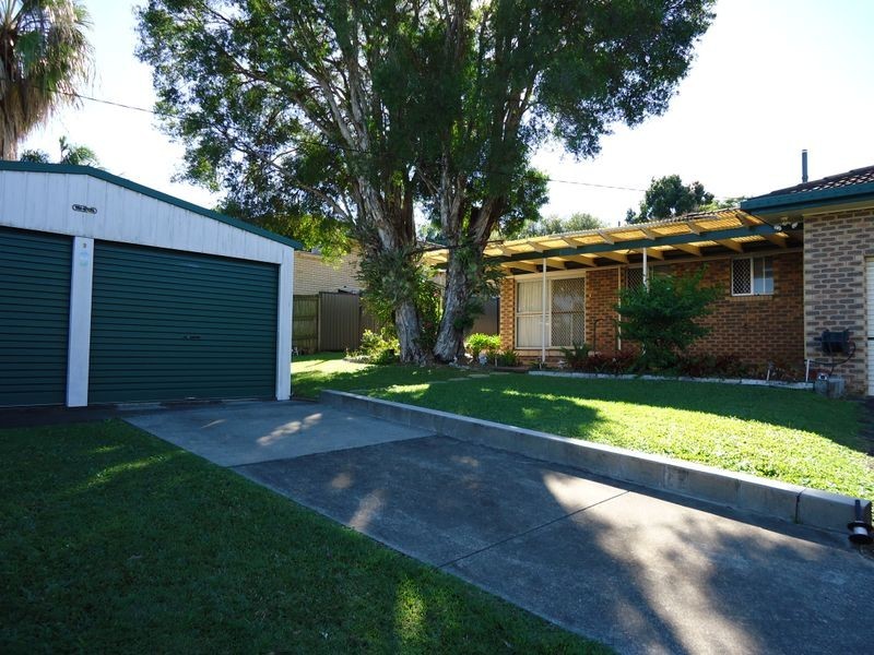 9 Tudor Place, Biggera Waters QLD 4216