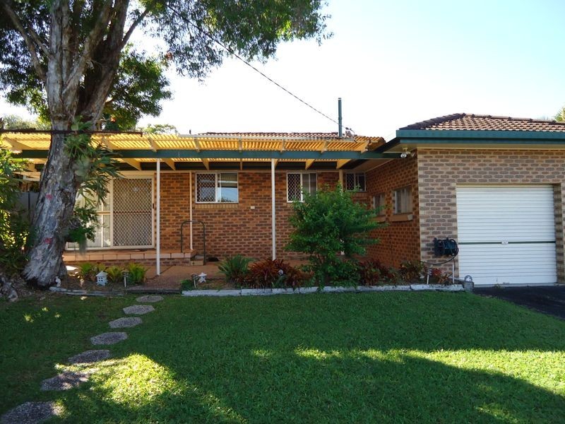 9 Tudor Place, Biggera Waters QLD 4216