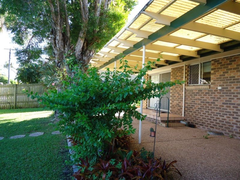 9 Tudor Place, Biggera Waters QLD 4216