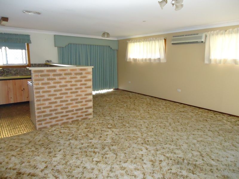 9 Tudor Place, Biggera Waters QLD 4216