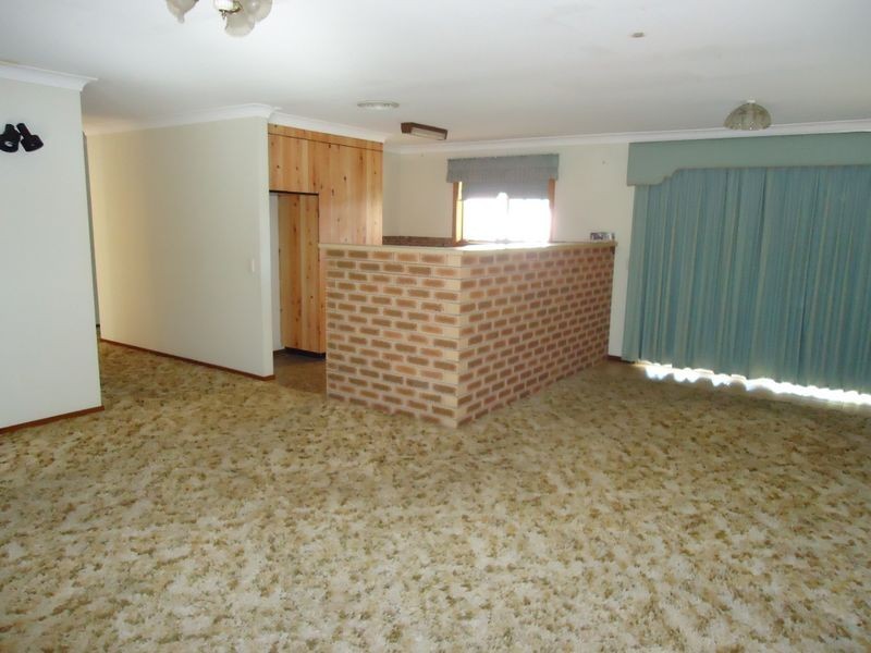 9 Tudor Place, Biggera Waters QLD 4216