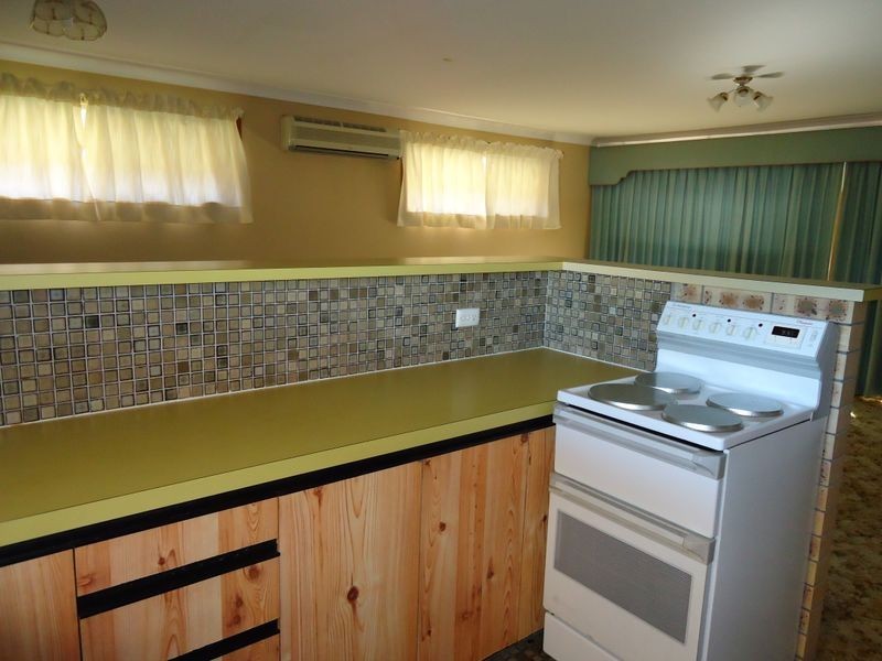 9 Tudor Place, Biggera Waters QLD 4216