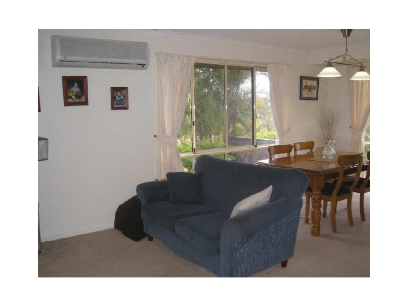 5 MacDougall Street, Highland Park QLD 4211
